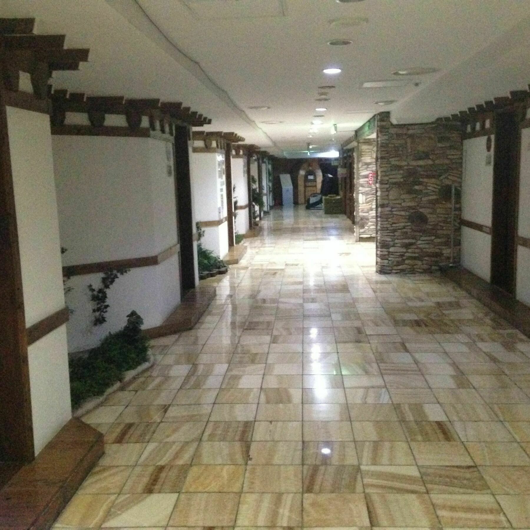 Wisma tamu Itaewon Land &